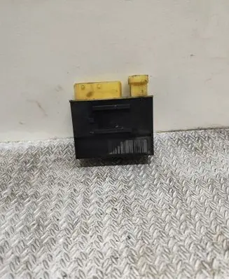 Citroen C4 I Glow plug pre-heat relay 9662570880