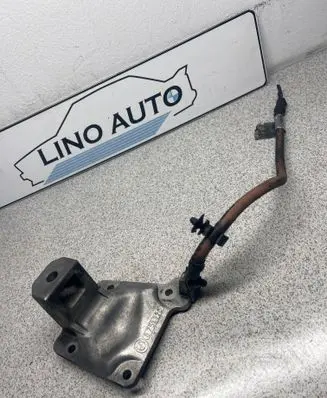 BMW 5 E39 Engine mounting bracket 6751226
