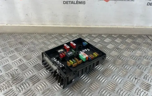 Volkswagen Caddy Fuse module 1K0937125 1K0937125D
