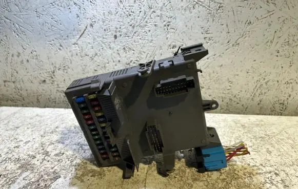 Renault Laguna II Fuse module 8200004201E 518002217 8200148810