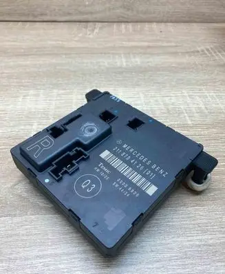 Mercedes-Benz E W211 Door control unit/module 2118704126 00006806