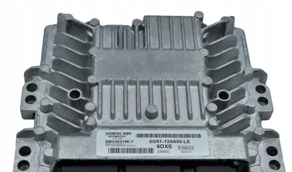 Ford Focus Engine control unit/module 6G9112A650LE