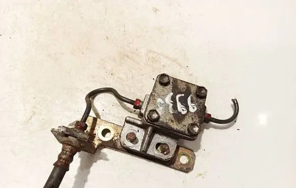 Mitsubishi Grandis Brake power pressure regulator 