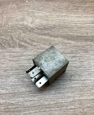Volkswagen Golf III Other relay 431951253C 21203001