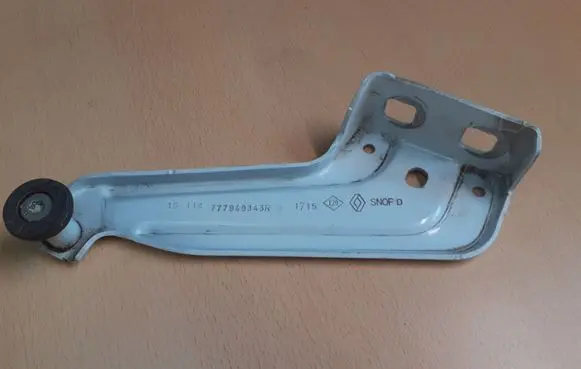 Dacia Dokker Sliding door upper roller guide/hinge 777949343R