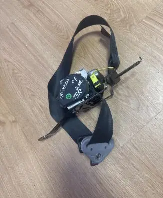 Nissan Primera Front seatbelt 86884 04167064 047064