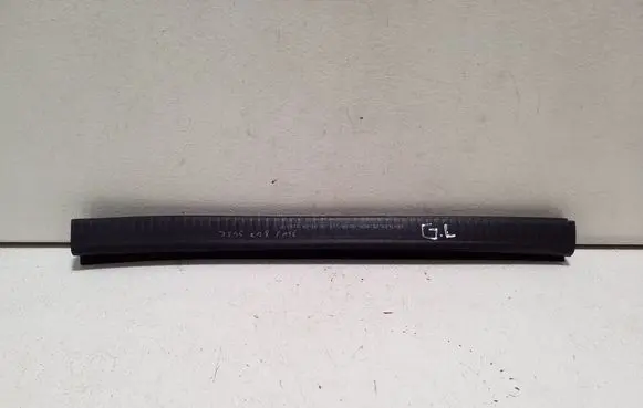 Bentley Continental Rear side glass trim 3W8847343C