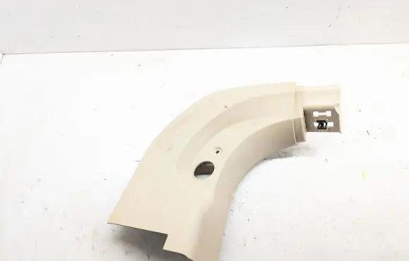 Other sill/pillar trim element
