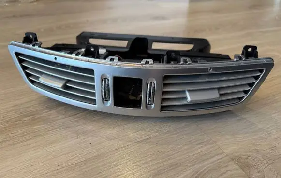Mercedes-Benz S W221 Dash center air vent grill A2218300954 MBA10021 2218300954