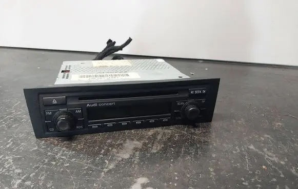Audi A3 S3 8P Radio/CD/DVD/GPS head unit 8P0035186