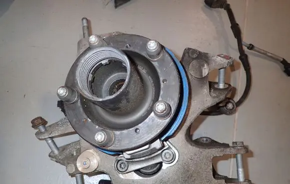 Porsche 911 991 Rear wheel hub 9913316128