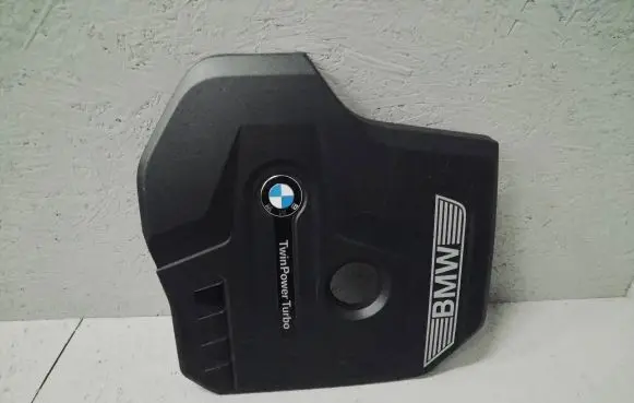 BMW 5 G30 G31 Engine cover (trim) 8657055 14389712 8657035
