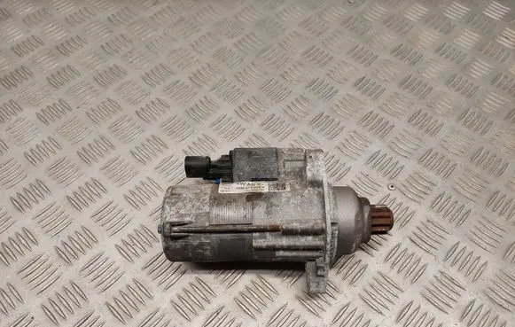 Volkswagen PASSAT CC Starter motor 02M911024N