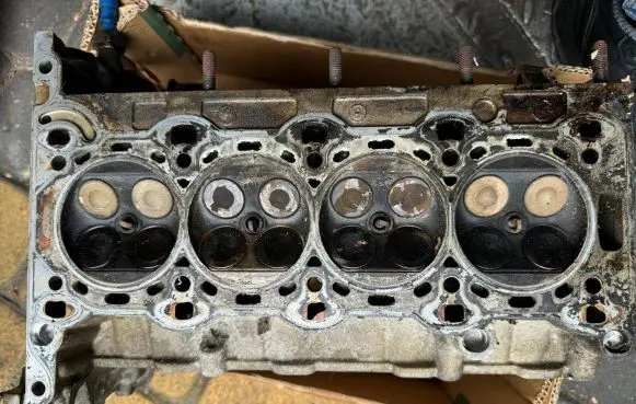 Opel Astra H Engine head 55355430