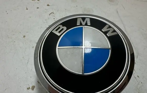 BMW 1 E81 E87 Manufacturer badge logo/emblem 7207939 10862510