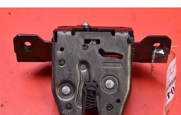 Opel Mokka X Tailgate/trunk/boot lock/catch/latch 13509599