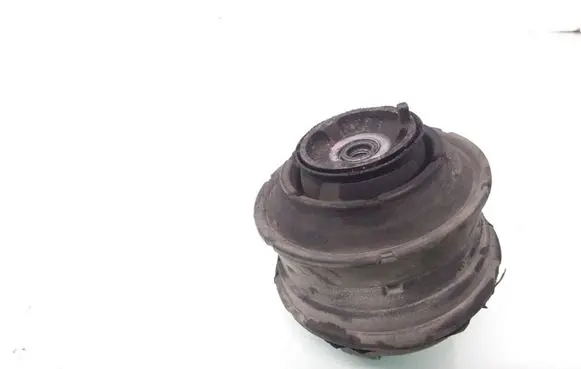 Mercedes-Benz C W202 Engine mount bracket 2102400617