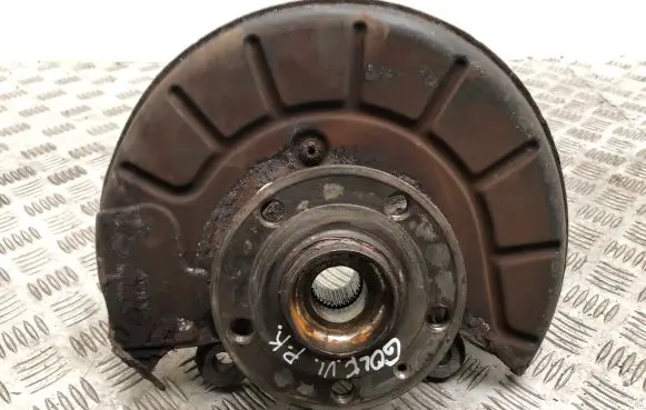 Volkswagen Golf VI Front wheel hub