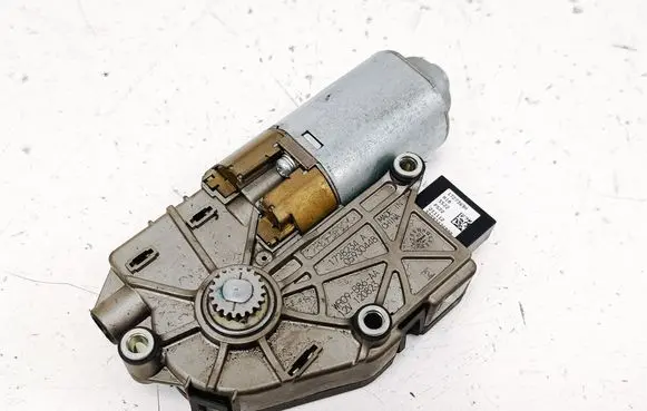Volkswagen Jetta VI Sunroof motor/actuator 5K0959591
