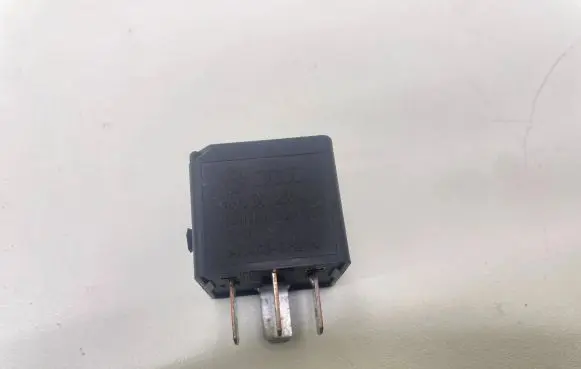 Volkswagen Tiguan Other relay 4H0951253A V23136B0006X000