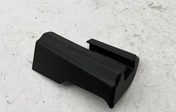 Ford Mustang V Seat trim 4R3363618C84BF02
