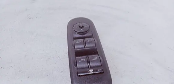 Ford S-MAX Electric window control switch 6M2T14A132AE