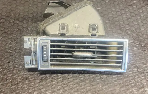 Audi A6 S6 C6 4F Dashboard side air vent grill/cover trim 4F1820902B