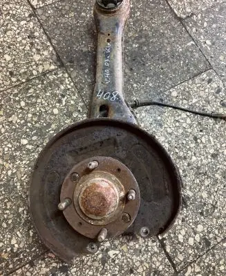 Volvo S40, V40 Rear wheel hub