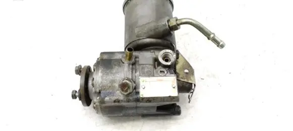 Mercedes-Benz E W124 Power steering pump 8692900505 2104660901