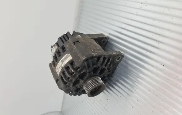 Renault Laguna II Generator/alternator 7711368833 S542393R