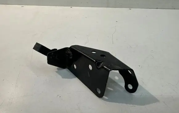 Ford Fiesta ABS pump bracket 8V519T276AB