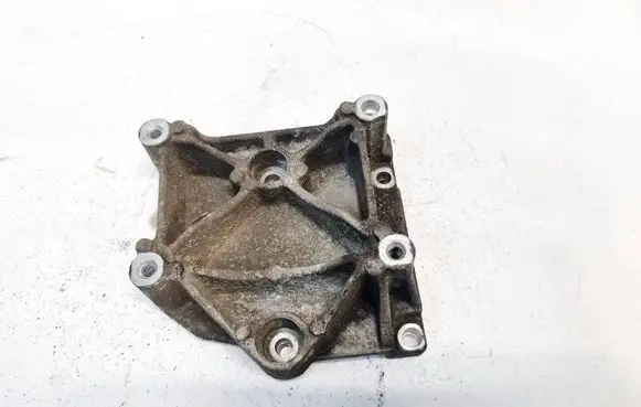 Peugeot 307 Engine mounting bracket 9636693680