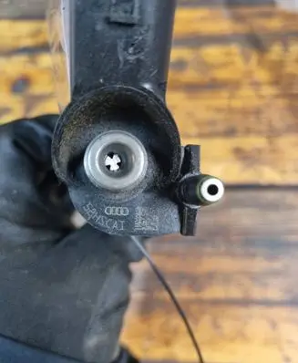 Audi Q7 4L Fuel injector 059130277S