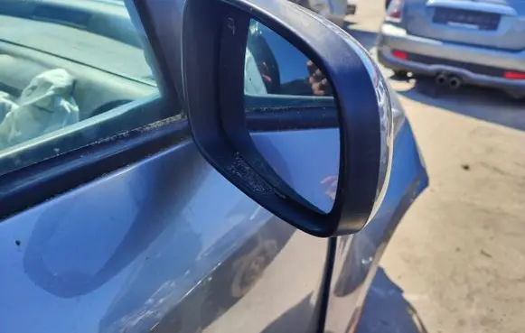 Suzuki Swift I Rear door