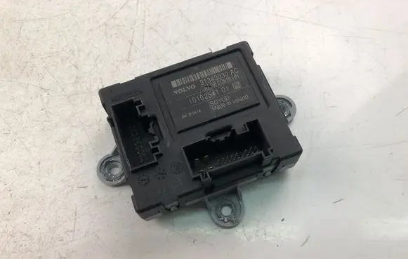 Volvo XC60 Door control unit/module 31343030AC