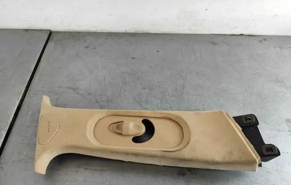 Maserati Quattroporte (B) pillar trim (top) 67200700