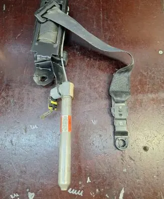 Volvo XC70 Front seatbelt 6075637L0A 01603240214