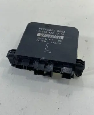 Mercedes-Benz C W203 Door control unit/module 2088201326