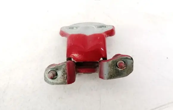 Mitsubishi Carisma Rear door lower hinge