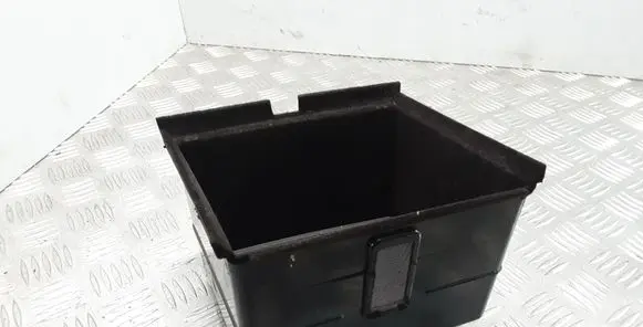 Volkswagen Touareg I Glove box central console 7L6863284