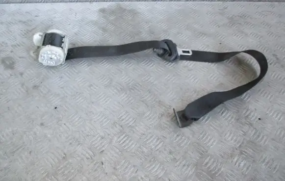Opel Vectra C Rear seatbelt