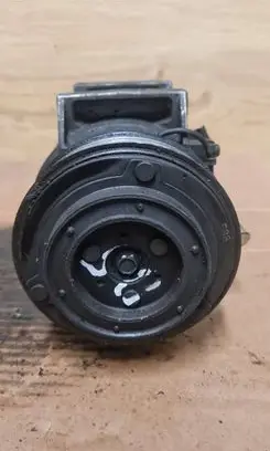 Volvo XC70 Air conditioning (A/C) compressor (pump) 8708581