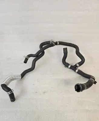 Engine coolant pipe/hose