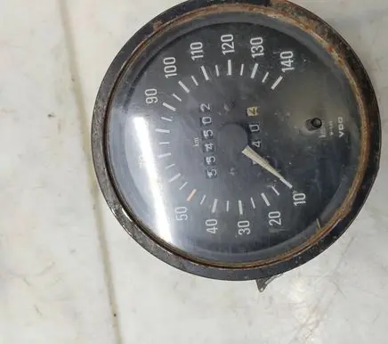 Mercedes-Benz 207 310 Speedometer (instrument cluster) 0105421706
