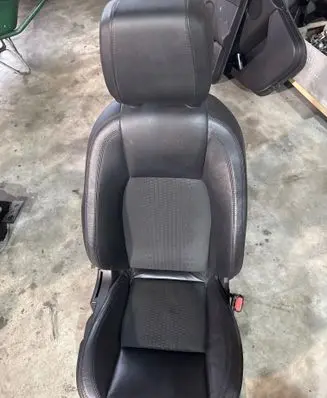 Land Rover Discovery Sport Front passenger seat