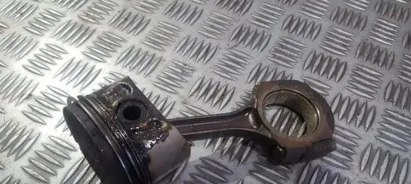 Renault Laguna II Piston with connecting rod