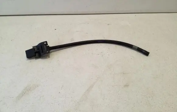 Lexus CT 200H Windshield washer spray nozzle 