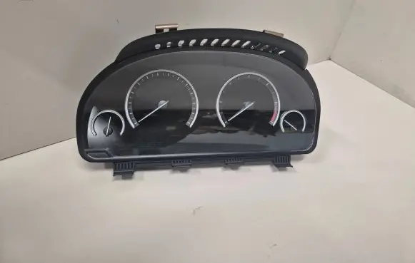 BMW 5 F10 F11 Speedometer (instrument cluster) 9387595 17388410 0263726256