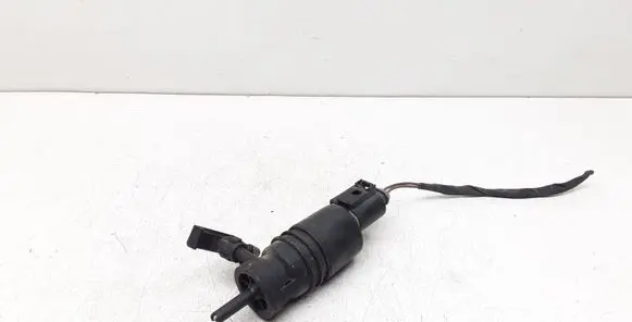 Mercedes-Benz E W212 Headlight washer pump 2218690121