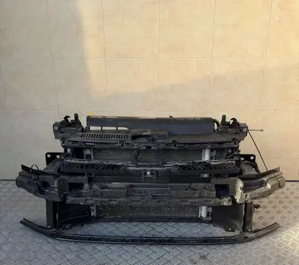 Volkswagen Polo VI Radiator support slam panel